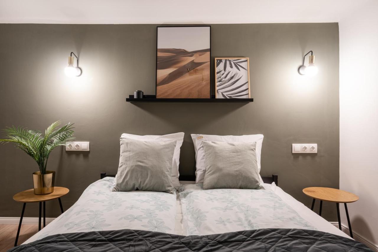 D24 - Historic Quarter Design Loft - Best Location By Bqa ブダペスト エクステリア 写真