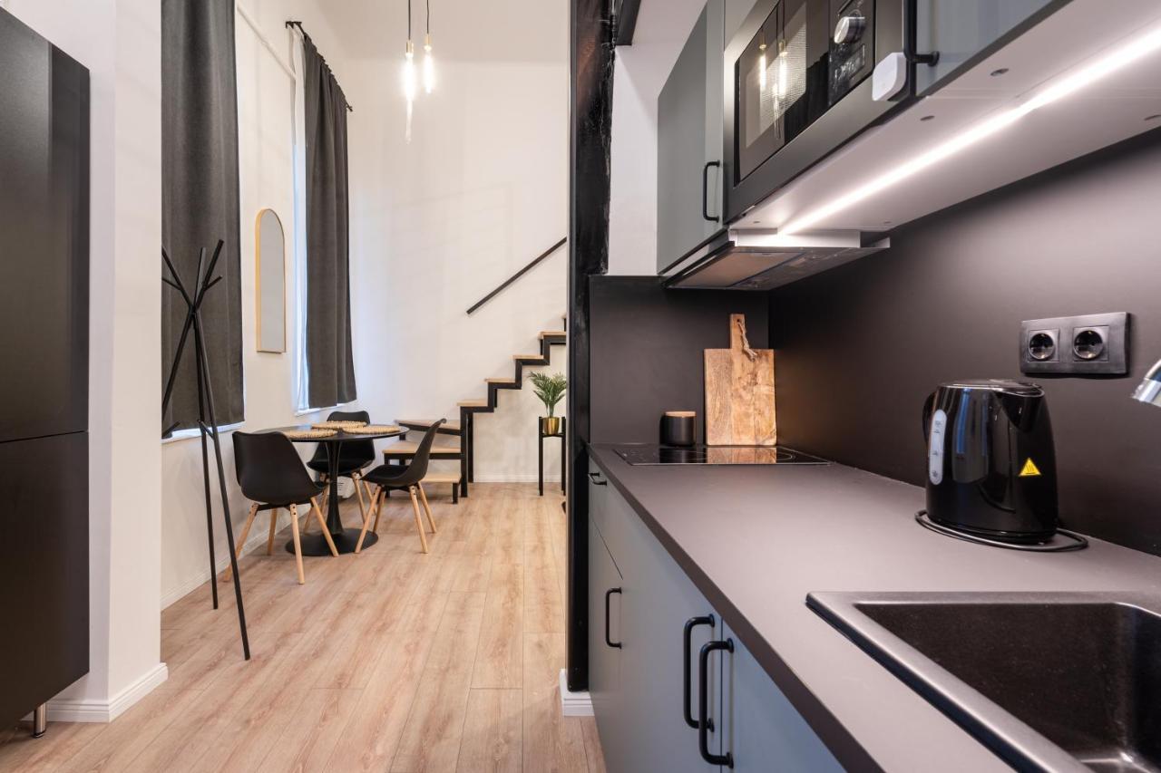 D24 - Historic Quarter Design Loft - Best Location By Bqa ブダペスト エクステリア 写真