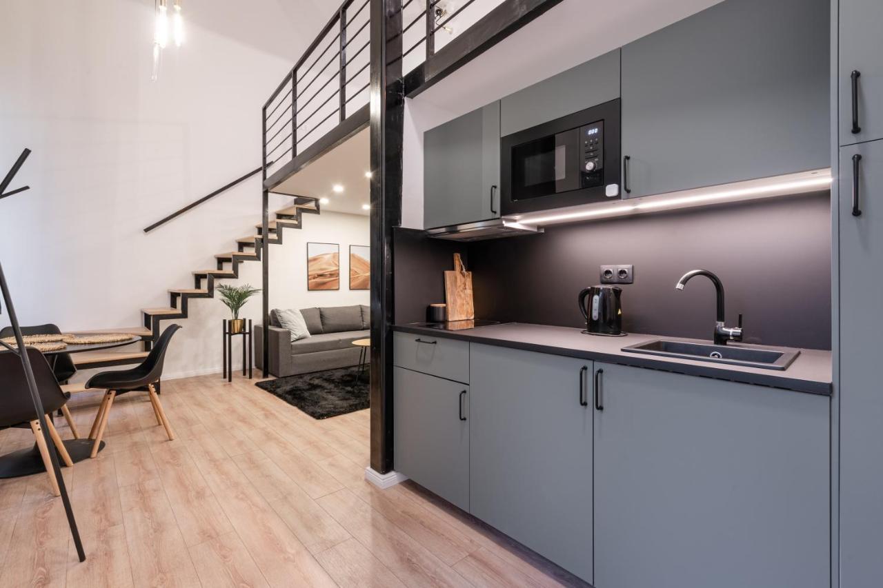 D24 - Historic Quarter Design Loft - Best Location By Bqa ブダペスト エクステリア 写真